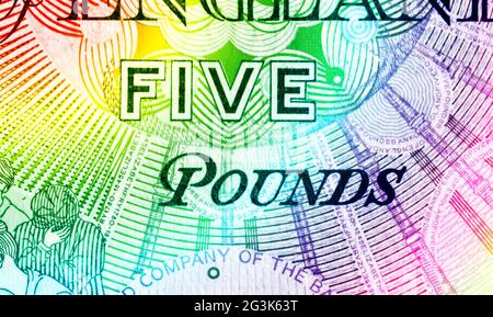 Sterlina sfondo valuta - 5 sterline - Arcobaleno Foto Stock