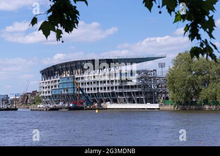 Cantiere del nuovo stand lungo il fiume presso il Craven Cottage, stadio del Fulham FC Foto Stock