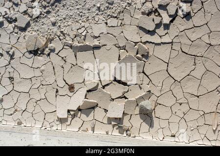 Crack calcestruzzo testurizzato come sfondo astratto grunge Foto Stock