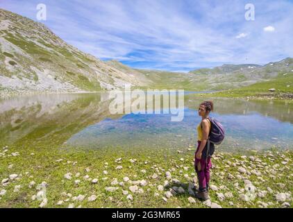 Lago di Duchessa e Monte Murolango (Italia) - la cima paesaggistica del Monte Murolondo con il Monte Velino e il Lago di Duchessa, Rieti, Lazio Abruzzo. Foto Stock