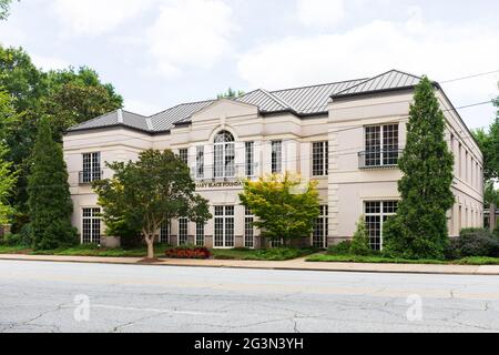 SPARTANBURG, SC, USA-13 GIUGNO 2021: Vista frontale diagonale dell'edificio Mary Black Foundation. Immagine orizzontale. Foto Stock