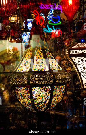 Mosaico lampade ottomano dal Grand Bazaar Foto Stock