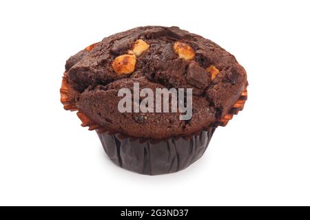 Studio shot di muffin al cioccolato tagliati su sfondo bianco - John Gollop Foto Stock