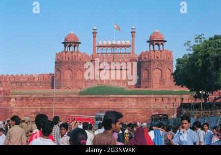 Red Fort, Delhi, India. Il forte ha ospitato i palazzi dell'imperatore Mughal Shah Jahan di Taj Mahal fama. Foto Stock