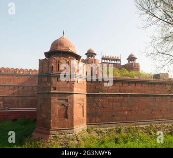 Red Fort, Delhi, India. Il forte ha ospitato i palazzi dell'imperatore Mughal Shah Jahan di Taj Mahal fama. Foto Stock