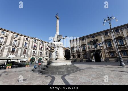 Fontana dell'Elefante - Piazza del Duomo - Catania Italia Foto Stock