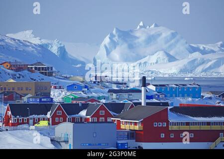 Vista su Ilulissat nel mese di aprile Foto Stock