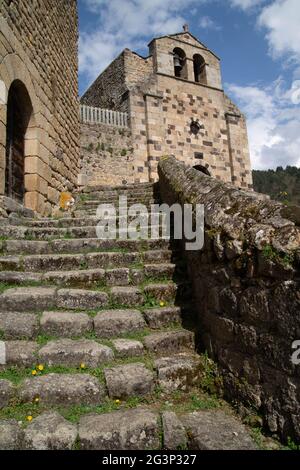 Tipico villaggio di alta loira in Alvernia Foto Stock