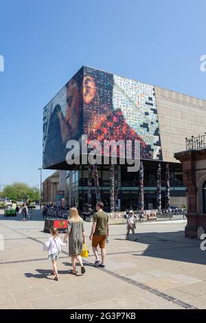 Galleria Derby Quad, cinema e caffè, Market Place, quartiere della Cattedrale, Derby, Derbyshire, Inghilterra, Regno Unito Foto Stock