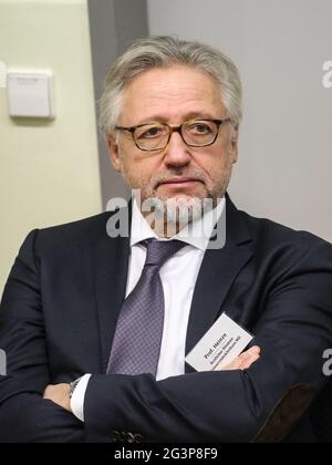 Prof. Dr. MED. Hans-Jochen Heinze Direttore medico Ospedale Universitario Magdeburg il 6 dicembre 2019 Foto Stock