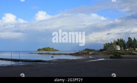 Luogo idilliaco vita Sannar. Riva del lago Vanern. Foto Stock