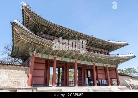 Ingresso principale del palazzo Changdeok Gung Foto Stock