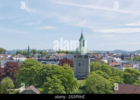 La torre Valberg si affaccia sulla città di Stavanger in Norvegia Foto Stock