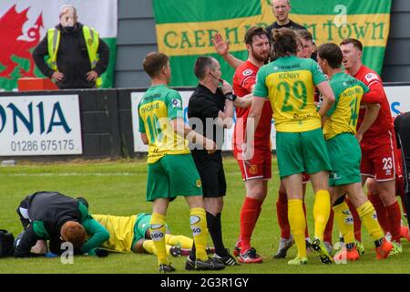 Caernarfon, Galles 29 maggio 2021. JD Cymru Premier UEFA Europa Conference League play-off finale tra Caernarfon Town e Newtown AFC. Foto Stock