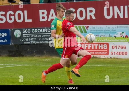 Caernarfon, Galles 29 maggio 2021. JD Cymru Premier UEFA Europa Conference League play-off finale tra Caernarfon Town e Newtown AFC. Foto Stock