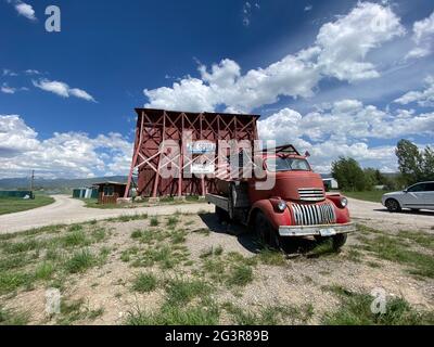 Cinema all'aperto conosciuto come l'attrazione stradale SPUD, Driggs, Idaho. Venerdì 4 giugno 2021 Foto di Jennifer Graylock-Graylock.com 917-519-7666 Foto Stock