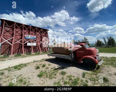 Cinema all'aperto conosciuto come l'attrazione stradale SPUD, Driggs, Idaho. Venerdì 4 giugno 2021 Foto di Jennifer Graylock-Graylock.com 917-519-7666 Foto Stock