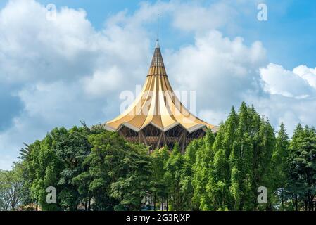 Il nuovo edificio dell'Assemblea legislativa dello Stato di Sarawak a Kuching, Malesia Foto Stock
