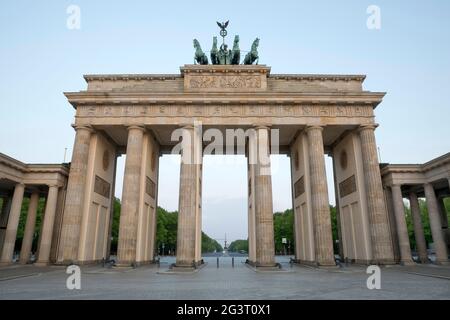Brandenburger Tor al mattino presto, Germania, Berlino Foto Stock