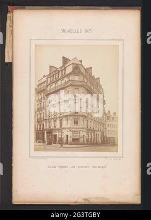 Van Het Gebouw Op Boulevard Central 93 te Brussel; case premiate con nuovi viali. . Foto Stock