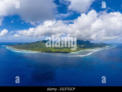 Panorama aereo delle Isole Cook situate nel Sud Pacifico. L'immagine è stata scattata con un DJI Mavic 2 Pro Foto Stock