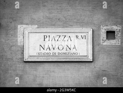 Piazza Navona (Piazza Navona) a Roma, Italia, cartello con il nome della strada Foto Stock