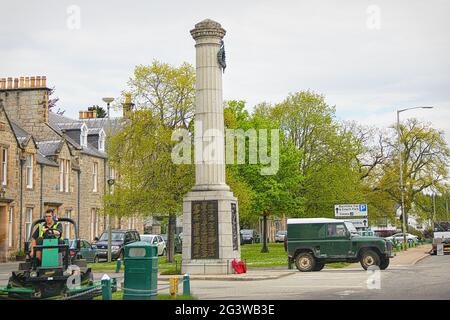 Grantown-on-Spey è una città della Highland Council Area, storicamente all'interno della contea di Moray. Preso a Grantown-on-Spey, Scozia il 16 giugno 2013 Foto Stock