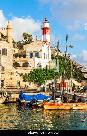 Barche su un'ancora nel porto di Yaffo Foto Stock