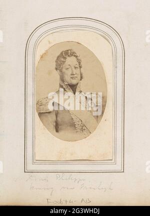 Produzione fotografica di (presumibilmente) un ritratto dipinto di Lodewijk Filippo i, re di Francia. Parte dell'album fotografico con 123 Cartes-de-Visite di membri di case reali europee, politici e personaggi famosi. Foto Stock
