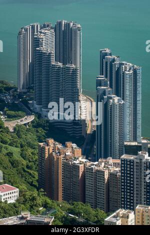 Le alte e lussuose torri residenziali del Residence Bel-air a Pok fu Lam, Isola di Hong Kong Foto Stock