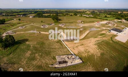 Saint Marcouf (Normandia, Francia nord-occidentale): La batteria di Crisbecq, parte delle fortificazioni costiere del Muro Atlantico della Germania nazista, ingaggiò navi statunitensi Foto Stock