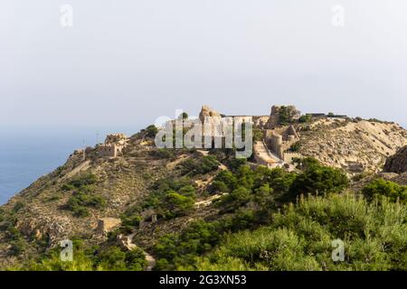 La fortezza di Bateria de Castillitos sulle montagne della Costa Calida sul Mar Mediterraneo a Murcia Foto Stock