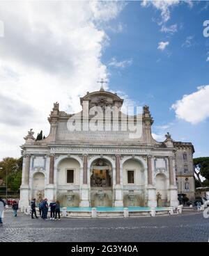 Fontana dell'acqua Paola a Roma Foto Stock