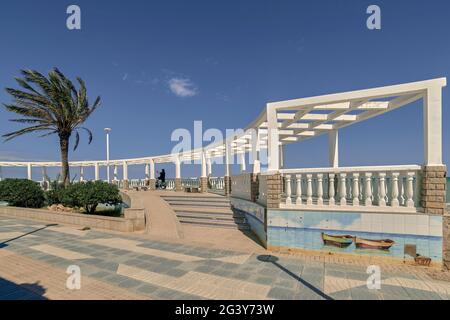 Gazebo sulla spiaggia di Moncofa Costa del Azahar in provincia di Castellon, Spagna, Europa Foto Stock