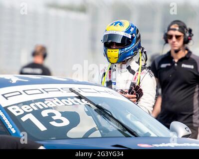 Anderstorp, Svezia. 18 Giugno 2021. Il principe Carl Philip guidò la Porsche Carrera Cup Scandinavia ad Anderstorp, Svezia, il 18 giugno 2021. Foto di Johan Valkonen/Stella Pictures/ABACAPRESS.COM Credit: Abaca Press/Alamy Live News Foto Stock