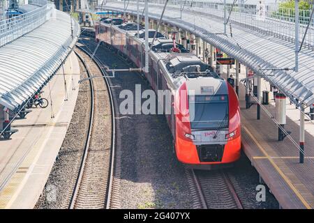 Mosca, Russia - 12 giugno 2021: Vista della stazione ferroviaria di Streshnevo di MCC. Foto Stock