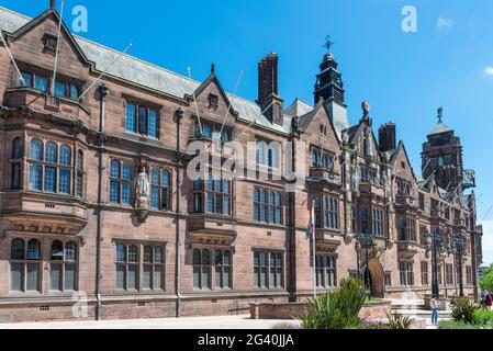 Coventry City Council House è costruito in arenaria rossa in stile Tudor. Foto Stock