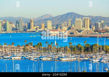 Skyline della città da Point Loma, San Diego, California, Stati Uniti Foto Stock