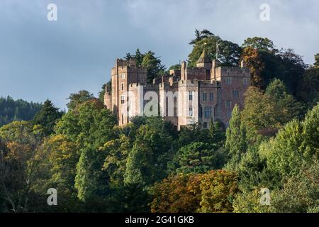 DUNSTER, SOMERSET/UK - OTTOBRE 20 : Vista del Castello di Dunster nel Somerset il 20 Ottobre 2013 Foto Stock