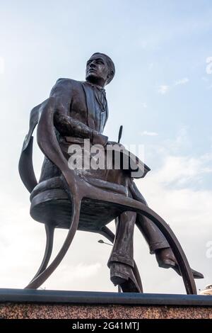 Primo piano della statua in onore di Ivor Novello Foto Stock