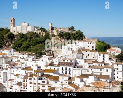 CASARES, Andalusia/Spagna - 5 maggio : Vista di Casares in Spagna il 5 maggio 2014 Foto Stock