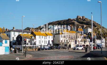 Una giornata di sole in Hastings Town Foto Stock