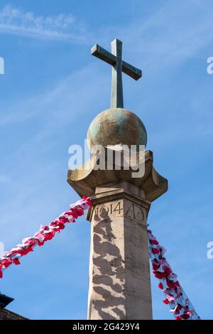 EAST GRINSTEAD, WEST SUSSEX/UK - 18 agosto : Vista del Memoriale di guerra in East Grinstead il 18 agosto, 2018 Foto Stock