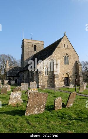 Veduta della chiesa di Santa Maria Vergine a Shipley nel West Sussex Foto Stock