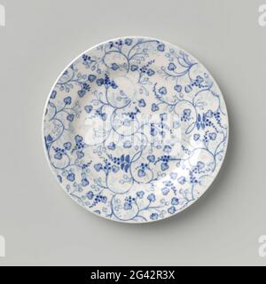 Piastra. Piatto in ceramica, con decorazioni floreali blu continue, al servizio dei bambini. Foto Stock