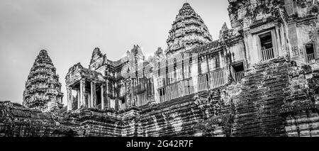 Tempio di Angkor Wat in bianco e nero, Parco Archeologico di Angkor Wat, Siem Reap, Cambogia Foto Stock