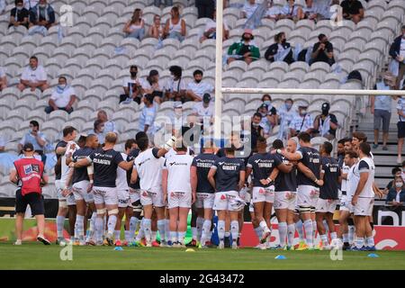 Villeneuve d Ascq, Nord, Francia. 18 Giugno 2021. 5000 spettatori, tifosi di entrambe le squadre, hanno permesso di partecipare alla semifinale del Campionato Francese di rugby Top 14 tra Racing 92 e Stade Rochelais allo stadio Pierre Mauroy di Villeneuve-d'Ascq - Francia.la Rochelle ha vinto 19:6 e si qualifica per la finale del Campionato Francese di rugby. Credit: Pierre Stevenin/ZUMA Wire/Alamy Live News Foto Stock