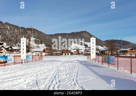 Destinazione per lo sci di fondo a Reit im Winkl in inverno, Baviera, Germania Foto Stock