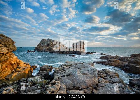 Mattina umore sulla costa bretone, Bretagna, Francia, Europa Foto Stock