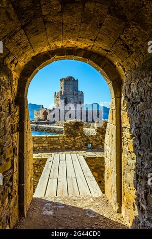 La torre a tre livelli nel castello di Methoni Foto Stock